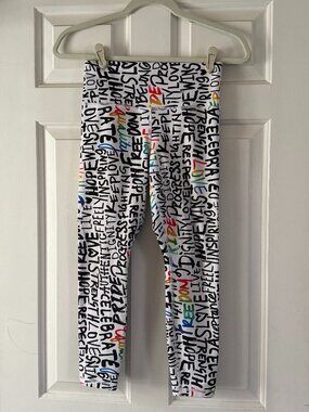 Athleta Elation Train 7/8 Tight in Rainbow Pride Print Size S